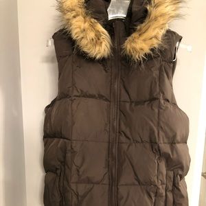 Brown maternity puffer jacket with detachable hood